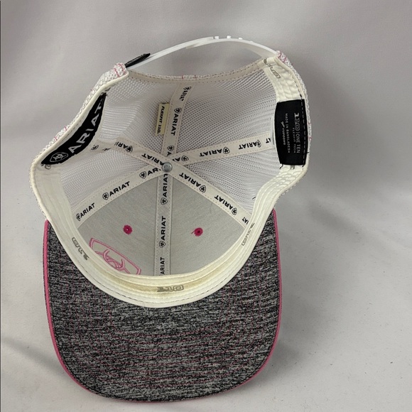 ARIAT Womens Gray Pink White Shield Logo Mesh Back Adjustable Cap 110 Flexfit - Picture 6 of 8